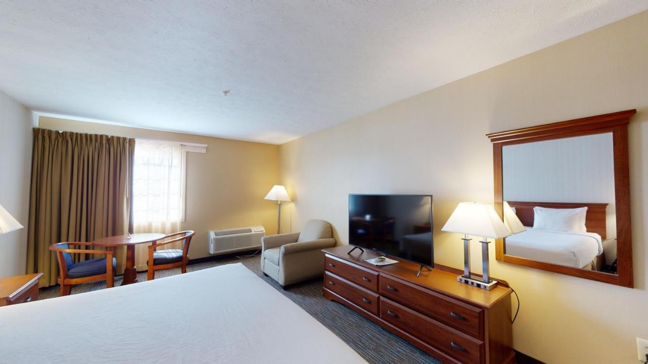 Ramada By Wyndham Strasburg - Shenandoah Valley Luaran gambar