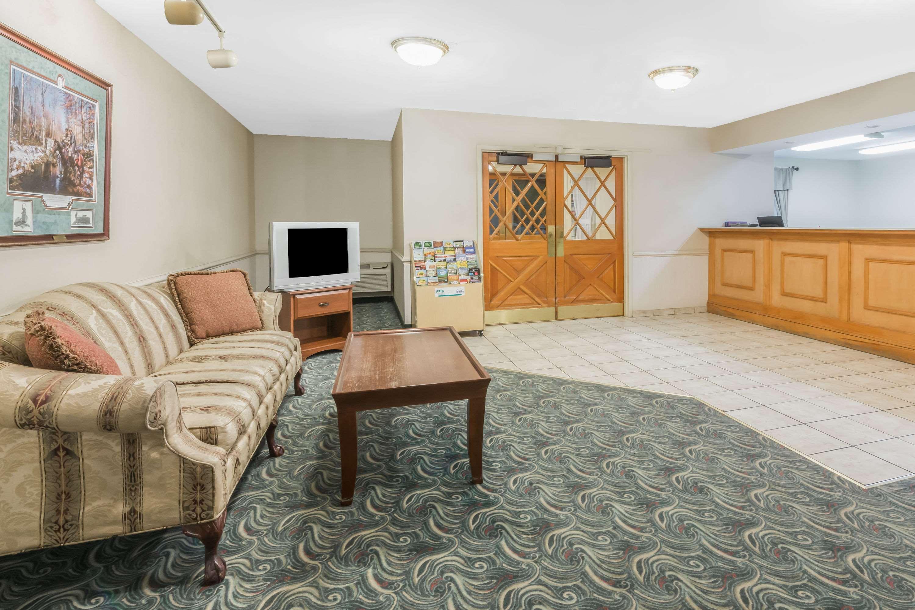 Ramada By Wyndham Strasburg - Shenandoah Valley Luaran gambar